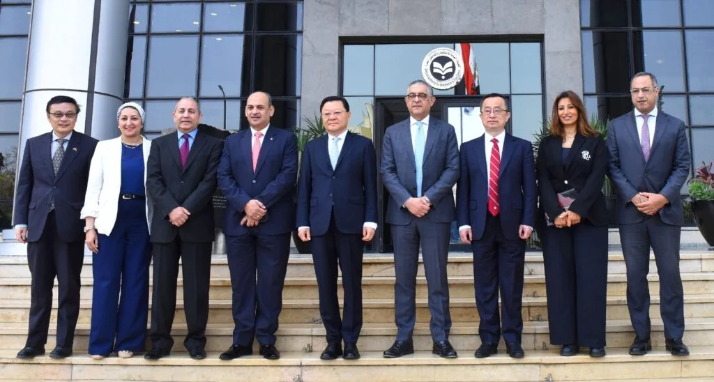 حسام هيبة: أكثر من 2800 شركة صينية تعمل في مصر باستثمارات تتخطى 8 مليارات دولار حسام هيبة: أكثر من 2800 شركة صينية تعمل في مصر باستثمارات تتخطى 8 مليارات دولار