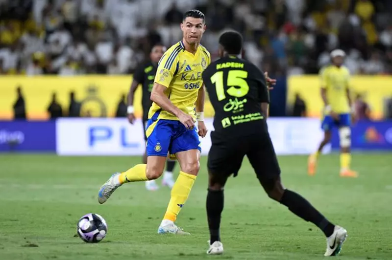 حسم كلاسيكو الدوري السعودي.. اتحاد جدة يخطف فوزاً قاتلاً أمام النصر