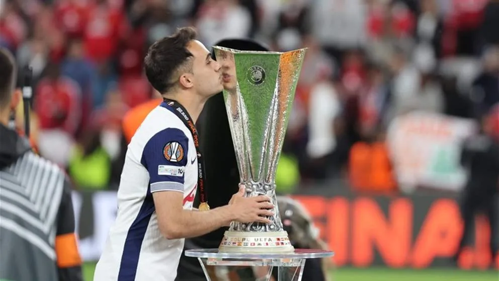 حصل على ميدالية بطل الدوري الأوروبي رغم عدم تسجيله! حصل على ميدالية بطل الدوري الأوروبي رغم عدم تسجيله!
