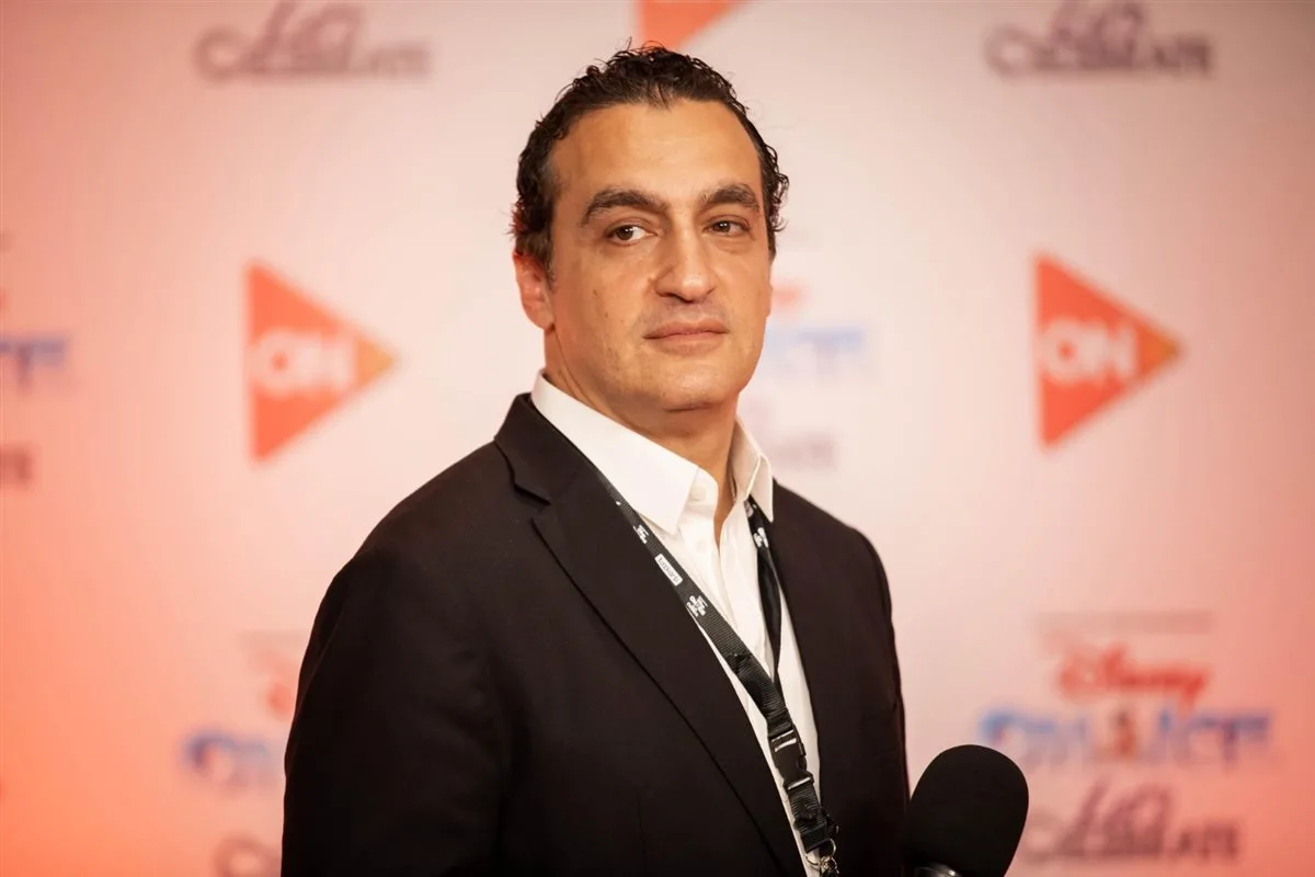 حفل افتتاح عالمي لعروض ديزني على الجليد مع حضور جماهيري كبير ومشاركة بارزة من ممثلي شركة ديزني العالمية. حفل افتتاح عالمي لعروض ديزني على الجليد مع حضور جماهيري كبير ومشاركة بارزة من ممثلي شركة ديزني العالمية.