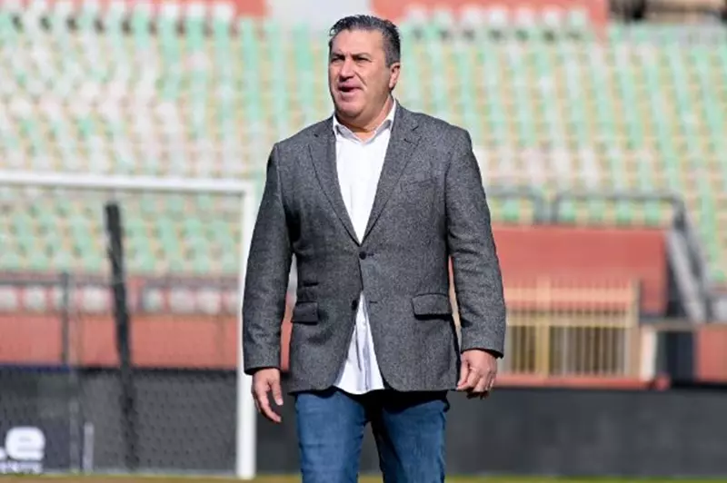 حقبة الـ3 أشهر وثنائي مرشح لتدريب الزمالك.. ماذا قالت الصحف عن رحيل بيسيرو؟