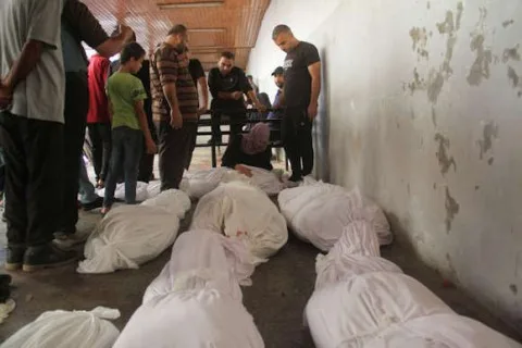حكومة غزة: إسرائيل ألقت 100 ألف طن متفجرات وأبادت 2200 عائلة