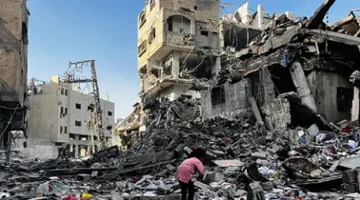 حكومة غزة تُعلن أن إسرائيل تسيطر على 77% من القطاع، وتندد بالمخططات الهادفة إلى التهجير الجماعي والتطهير العرقي، محمِّلة الولايات المتحدة وبريطانيا وألمانيا وفرنسا المسؤولية القانونية عن الجرائم.