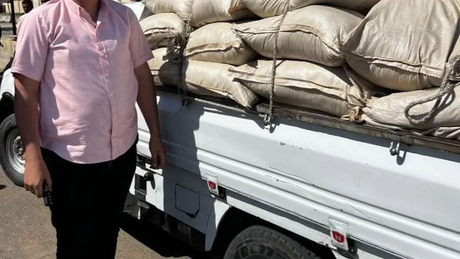 حملة تموينية في إدكو: ضبط سيارة محملة بأسمدة زراعية مدعومة خلال تهريبها إلى السوق السوداء حملة تموينية في إدكو: ضبط سيارة محملة بأسمدة زراعية مدعومة خلال تهريبها إلى السوق السوداء