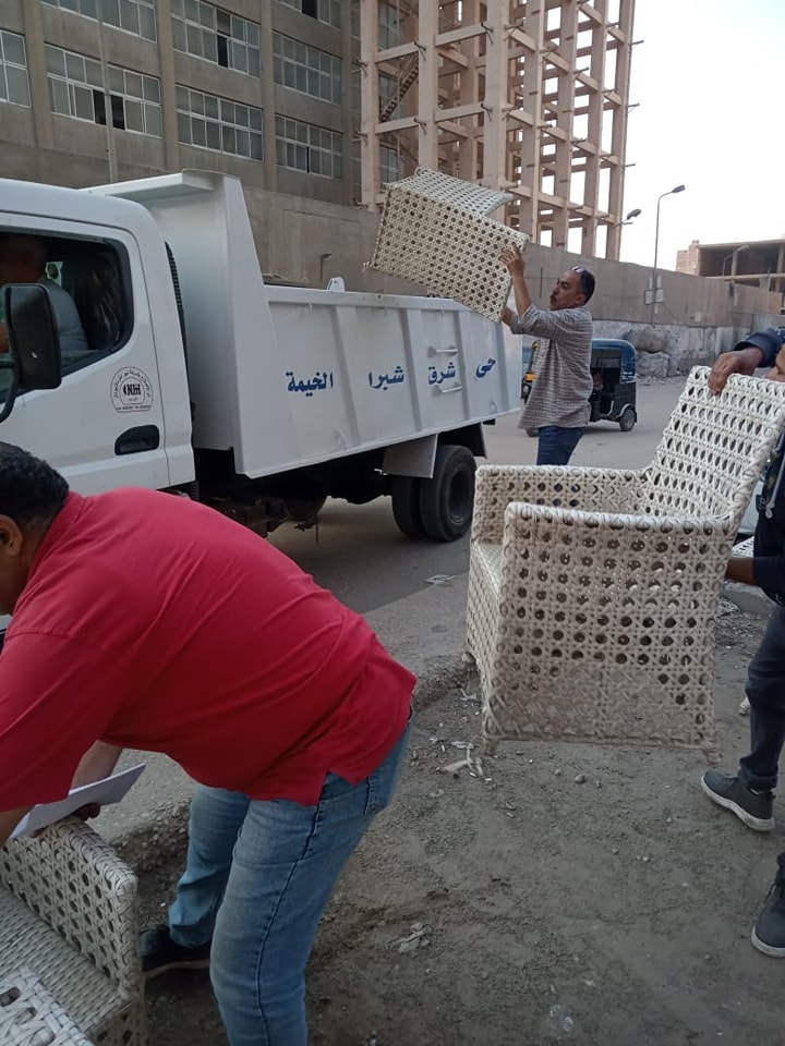 حملة موسعة لإزالة الإشغالات والتعديات بشبرا الخيمة.. صور