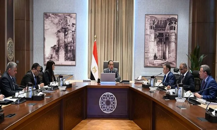 حنفي: تأمين التمويل لإنشاء 4 محطات لتحلية المياه في مدن البحر الأحمر حنفي: تأمين التمويل لإنشاء 4 محطات لتحلية المياه في مدن البحر الأحمر