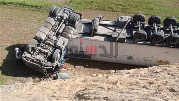 حوادث شاحنة ثقيلة على طريق الإقليم في المنوفية حوادث شاحنة ثقيلة على طريق الإقليم في المنوفية