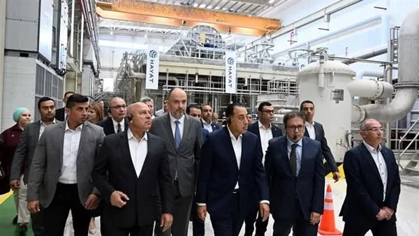 حياة مصر تحتفل بافتتاح مصنع TM11 للمناديل في المنطقة الاقتصادية لقناة السويس باستثمار قدره 60 مليون دولار. حياة مصر تحتفل بافتتاح مصنع TM11 للمناديل في المنطقة الاقتصادية لقناة السويس باستثمار قدره 60 مليون دولار.