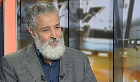 حين باتت سوريا سوريالية.. فاروق الشرع وبرهان غليون
