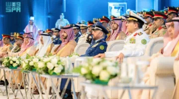خالد بن سلمان يشهد مراسم تخرج طلاب جامعة الدفاع الوطني بوزارة الدفاع