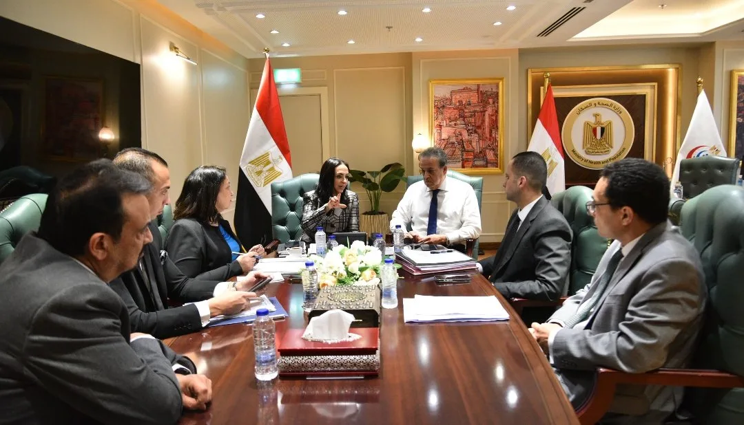 خالد عبدالغفار يتحدث مع وزيرة التضامن حول خطوات تنفيذ توجيهات الرئيس لزيادة عدد فصول الحضانات ورياض الأطفال. خالد عبدالغفار يتحدث مع وزيرة التضامن حول خطوات تنفيذ توجيهات الرئيس لزيادة عدد فصول الحضانات ورياض الأطفال.