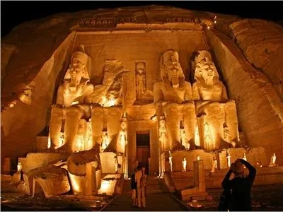 خبراء دوليون: مصر تمتاز بإرث ثقافي وحضاري مميز وأماكن أثرية ذات أهمية عالمية. خبراء دوليون: مصر تمتاز بإرث ثقافي وحضاري مميز وأماكن أثرية ذات أهمية عالمية.