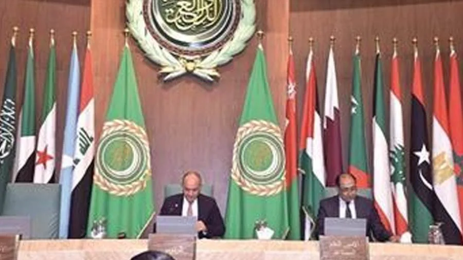 خبراء عرب: القمة العربية فرصة لتنسيق المواقف في مواجهة التحديات الحالية، ونتائجها ستكون رسالة للعالم. خبراء عرب: القمة العربية فرصة لتنسيق المواقف في مواجهة التحديات الحالية، ونتائجها ستكون رسالة للعالم.