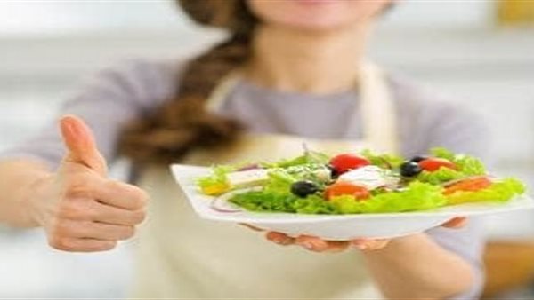 خبير تغذية يوضح أهم قاعدة لإتباع نظام غذائي صحي