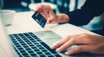 خبير تكنولوجيا المعلومات يشرح كيفية حماية بيانات الحسابات البنكية من السرقة