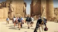 خبير سياحي: ازدهار السياحة يعزز من سرعة دخول الدولار إلى الاقتصاد