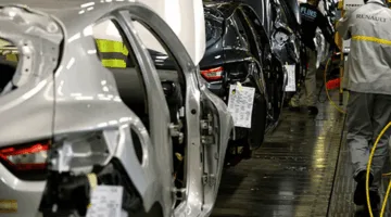 خبير: مصانع السيارات بحاجة إلى تعزيز التوظيف المحلي