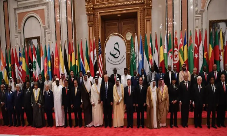 ختام قمة الرياض 2017 بين الرئيس الأمريكي وزعماء الدول العربية والإسلامية