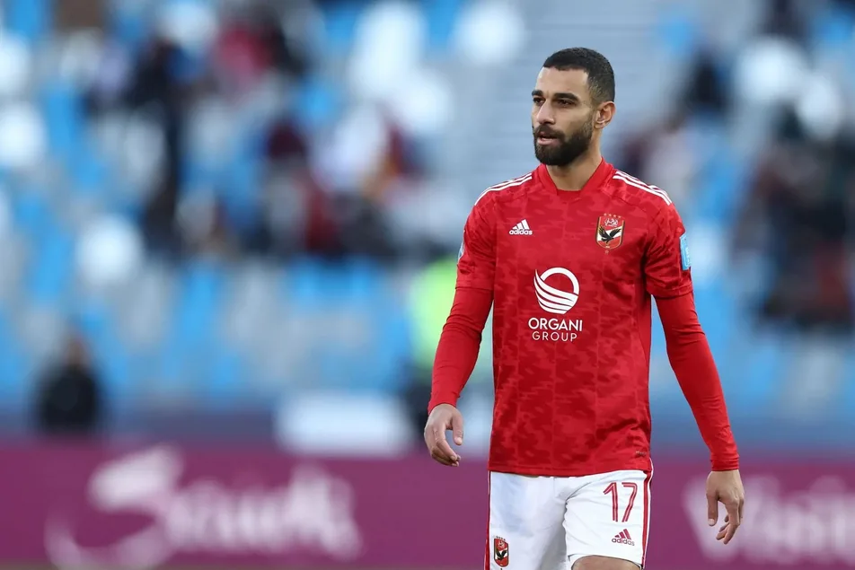 ختام مسيرة القائد: عمرو السولية يغادر الأهلي وشوبير يودعه بكلمات مؤثرة ختام مسيرة القائد: عمرو السولية يغادر الأهلي وشوبير يودعه بكلمات مؤثرة