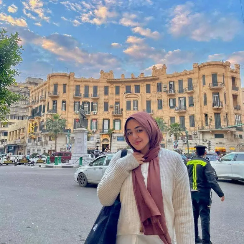 خط الغاز في طريق الواحات.. “سما” من فرحة التخرج إلى الحزن الأخير خط الغاز في طريق الواحات.. “سما” من فرحة التخرج إلى الحزن الأخير