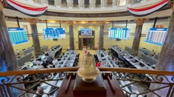 خلال أبريل.. بورصة مصر تصعد مخالفة الركب العالمي