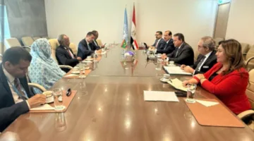 خلال فعاليات الدورة الـ 78 لجمعية الصحة العالمية، خالد عبدالغفار يجتمع مع وزيري صحة موريتانيا وكوبا لاستكشاف فرص التعاون في المجال الصحي.