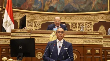 خلال مناقشة الخطة الاقتصادية والاجتماعية للحكومة.. رئيس اللجنة الاقتصادية في مجلس الشيوخ يطالب بإعطاء الأولوية لمشاريع العدالة الاجتماعية وتطبيق سياسات أوضح ترتبط بمكافحة الفقر.