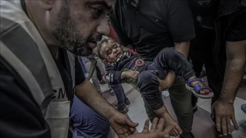 خلال يومين: الجيش الإسرائيلي ي evacuates 300 ألف شخص ويقتل أكثر من 200 شهيد ويدمّر مئات المساكن في شمال غزة. خلال يومين: الجيش الإسرائيلي ي evacuates 300 ألف شخص ويقتل أكثر من 200 شهيد ويدمّر مئات المساكن في شمال غزة.