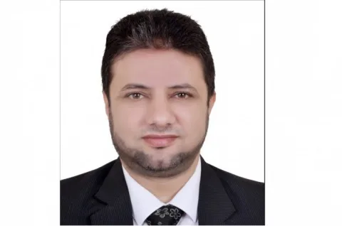 د. حسين موسى اليمني: استراتيجية القبعة السابعة تمثل رؤية جديدة لتعزيز التفكير والتنمية العقلية د. حسين موسى اليمني: استراتيجية القبعة السابعة تمثل رؤية جديدة لتعزيز التفكير والتنمية العقلية