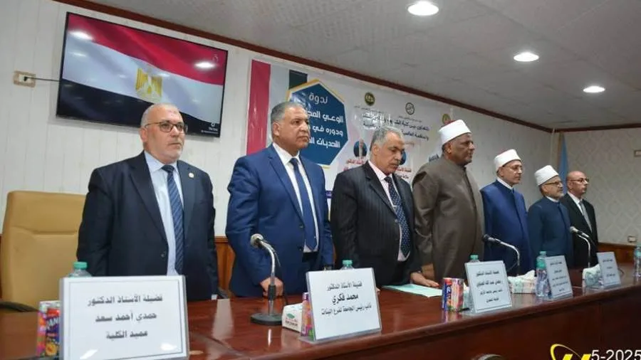 د. سلامة داود: العلم والمعرفة والوعي يُعتبرون درعًا لحماية المجتمع من المخاطر. د. سلامة داود: العلم والمعرفة والوعي يُعتبرون درعًا لحماية المجتمع من المخاطر.