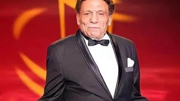 دعاء أمه ورضا ربنا.. محمد عشوب يكشف سر نجاج عادل إمام (فيديو)