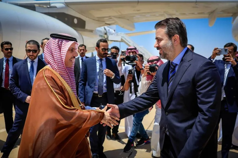 دعم سعودي قطري لسوريا وزيارات استثمارية مرتقبة إلى دمشق دعم سعودي قطري لسوريا وزيارات استثمارية مرتقبة إلى دمشق