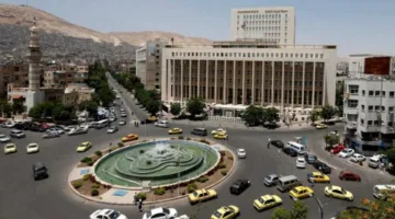 دمشق ترى أن قرار واشنطن رفع العقوبات عنها “هو خطوة إيجابية نحو تخفيف المعاناة الإنسانية والاقتصادية”.