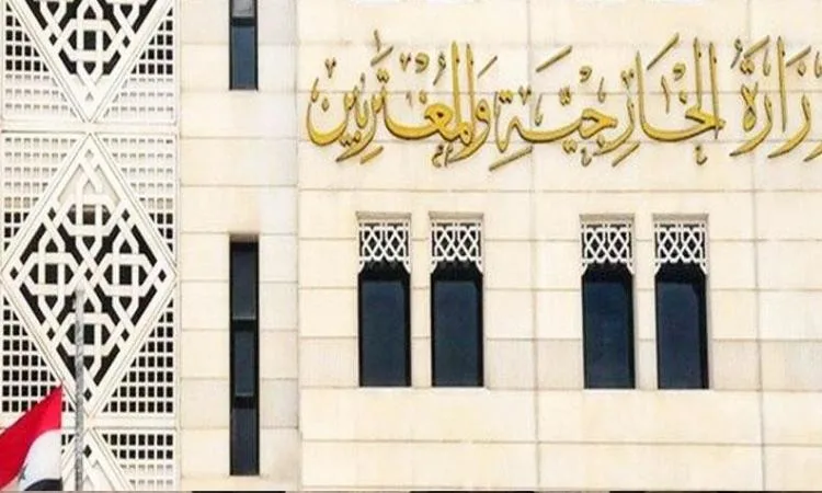 دمشق تعبر عن ارتياحها لتصريحات ترامب حول احتمال رفع العقوبات على سوريا دمشق تعبر عن ارتياحها لتصريحات ترامب حول احتمال رفع العقوبات على سوريا