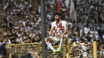 دونجا يُصاب خلال مباراة الزمالك وفاركو ويُنقل إلى المستشفى