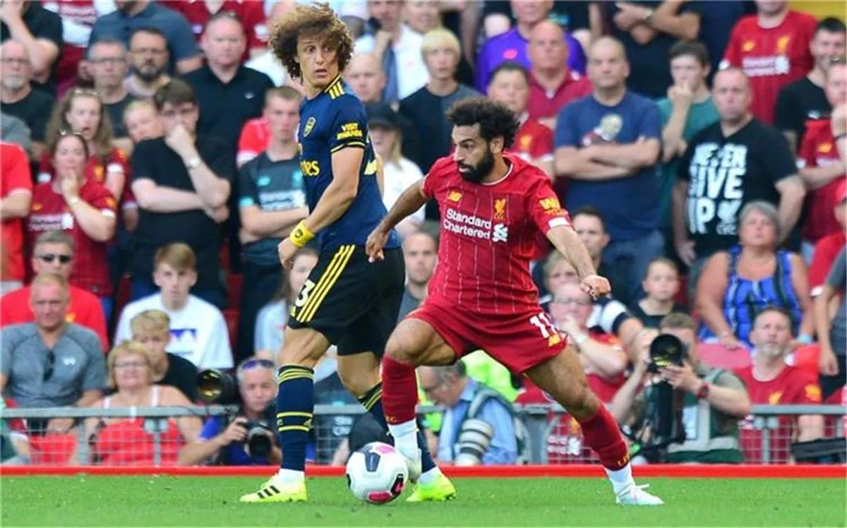 ديفيد لويز يثني على محمد صلاح ويتناول الأهلي ومباراته ضد أبو تريكة.