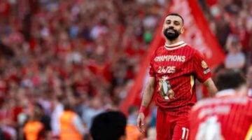 صلاح يحصل على جائزة أفضل لاعب في الدوري الإنجليزي من جمعية الكتاب.