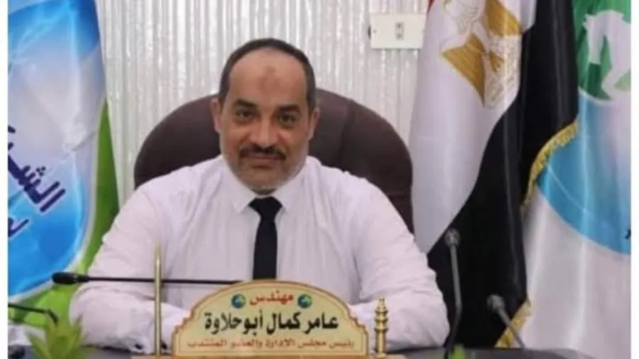 رئيس "مياه أسوان" يوجه بتعميم خدمة الخط الساخن على مستوى الأفرع والقطاعات