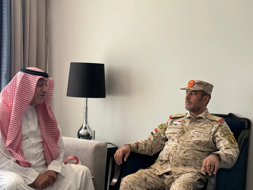 رئيس أركان الجيش اليمني ومدير عام برنامج مسام يناقشان استراتيجيات العمل القادمة رئيس أركان الجيش اليمني ومدير عام برنامج مسام يناقشان استراتيجيات العمل القادمة