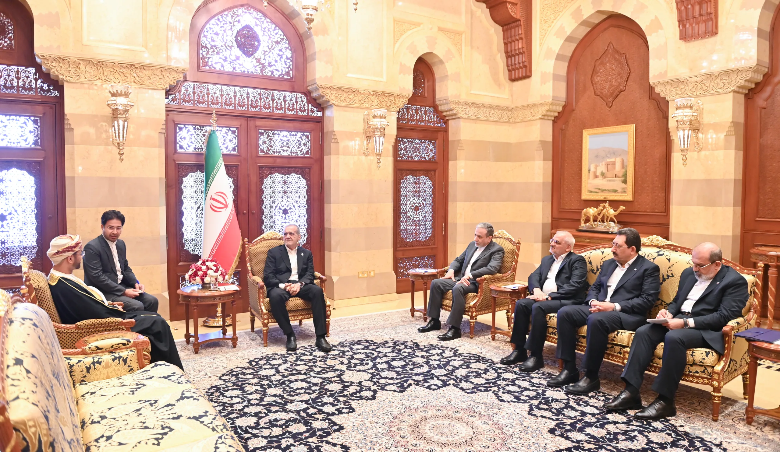 رئيس إيران يستقبل وزير الخارجية المحترم رئيس إيران يستقبل وزير الخارجية المحترم