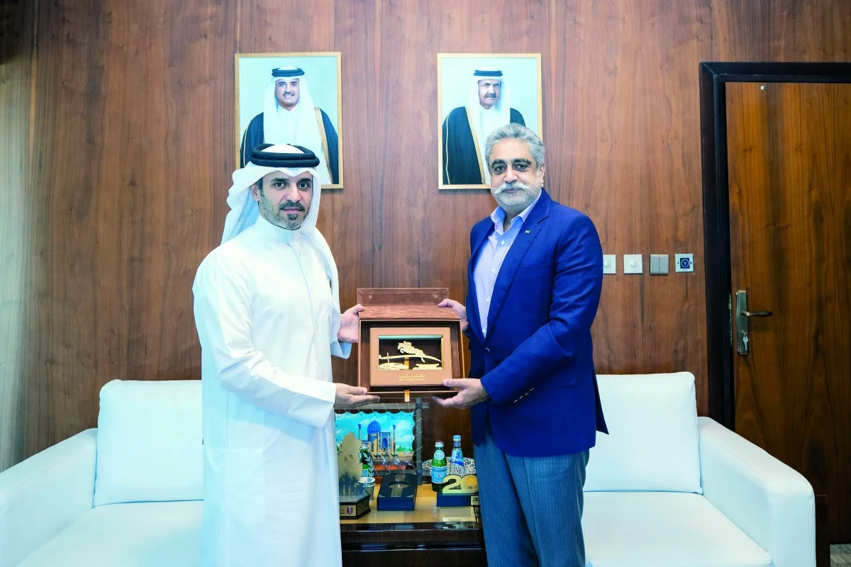 رئيس اتحاد الفروسية يلتقي بسفير باكستان رئيس اتحاد الفروسية يلتقي بسفير باكستان