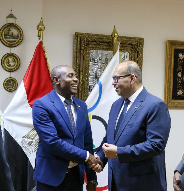 رئيس «الأولمبية المصرية» يستقبل وفدا من جزر القمر لبحث سبل التعاون رئيس «الأولمبية المصرية» يستقبل وفدا من جزر القمر لبحث سبل التعاون
