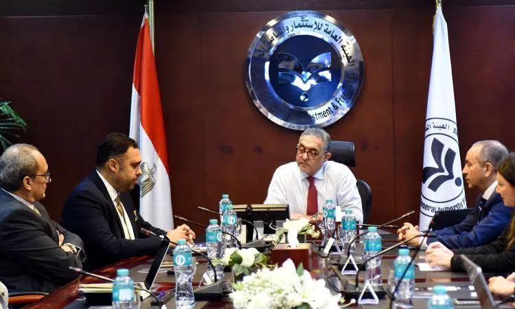 رئيس “الاستثمار” يلتقي وفدًا كنديًا لبحث إقامة مصنع لمنتجات فصل الغاز الطبيعي رئيس “الاستثمار” يلتقي وفدًا كنديًا لبحث إقامة مصنع لمنتجات فصل الغاز الطبيعي