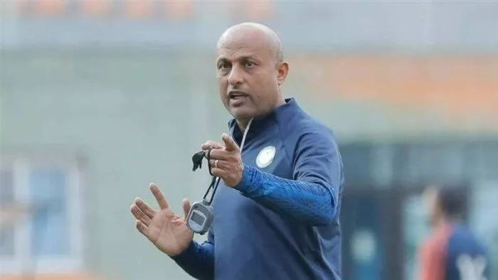 رئيس البنك الأهلي يكشف حقيقة مفاوضات الزمالك مع طارق مصطفى