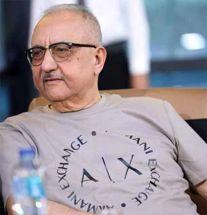 رئيس البنك يؤكد للأهلي والزمالك: لاعبونا غير قابلين للبيع رئيس البنك يؤكد للأهلي والزمالك: لاعبونا غير قابلين للبيع