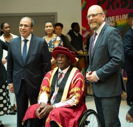 رئيس الجامعة البريطانية في مصر يحضر مراسم تنصيب الرئيس الفخري لجامعة شيفيلد هالام رئيس الجامعة البريطانية في مصر يحضر مراسم تنصيب الرئيس الفخري لجامعة شيفيلد هالام