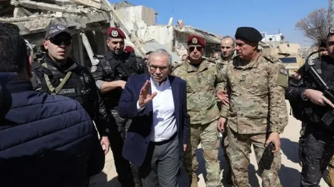 رئيس الحكومة اللبنانية: أنجزنا 80% من أهداف نزع سلاح “حزب الله” في الجنوب ونسعى لتفادي اندلاع حرب أهلية في بلادنا رئيس الحكومة اللبنانية: أنجزنا 80% من أهداف نزع سلاح “حزب الله” في الجنوب ونسعى لتفادي اندلاع حرب أهلية في بلادنا