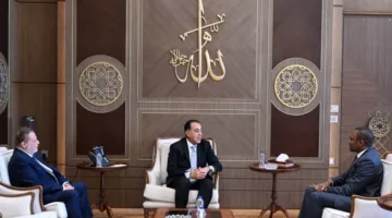 رئيس الوزراء يلتقي نائب مدير صندوق النقد الدولي بحضور محافظ البنك المركزي