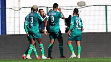 مبلغ كبير.. الرجاء الرياضي يتعرض لضرر آخر من الفيفا