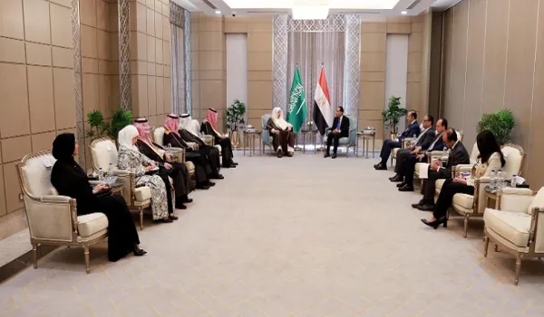 رئيس الشورى يلتقي مدبولي في القاهرة لاستكشاف سبل تعزيز التعاون رئيس الشورى يلتقي مدبولي في القاهرة لاستكشاف سبل تعزيز التعاون